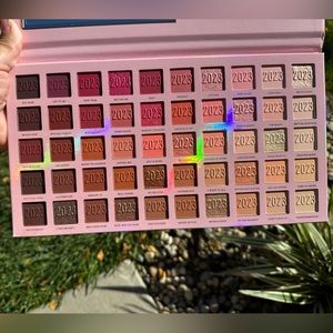 P.Louise Blend Away Pallet